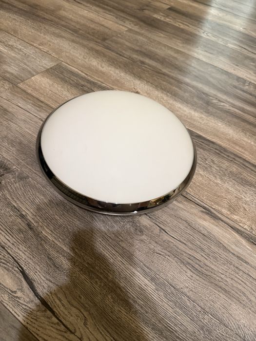 Plafoniera pentru baie