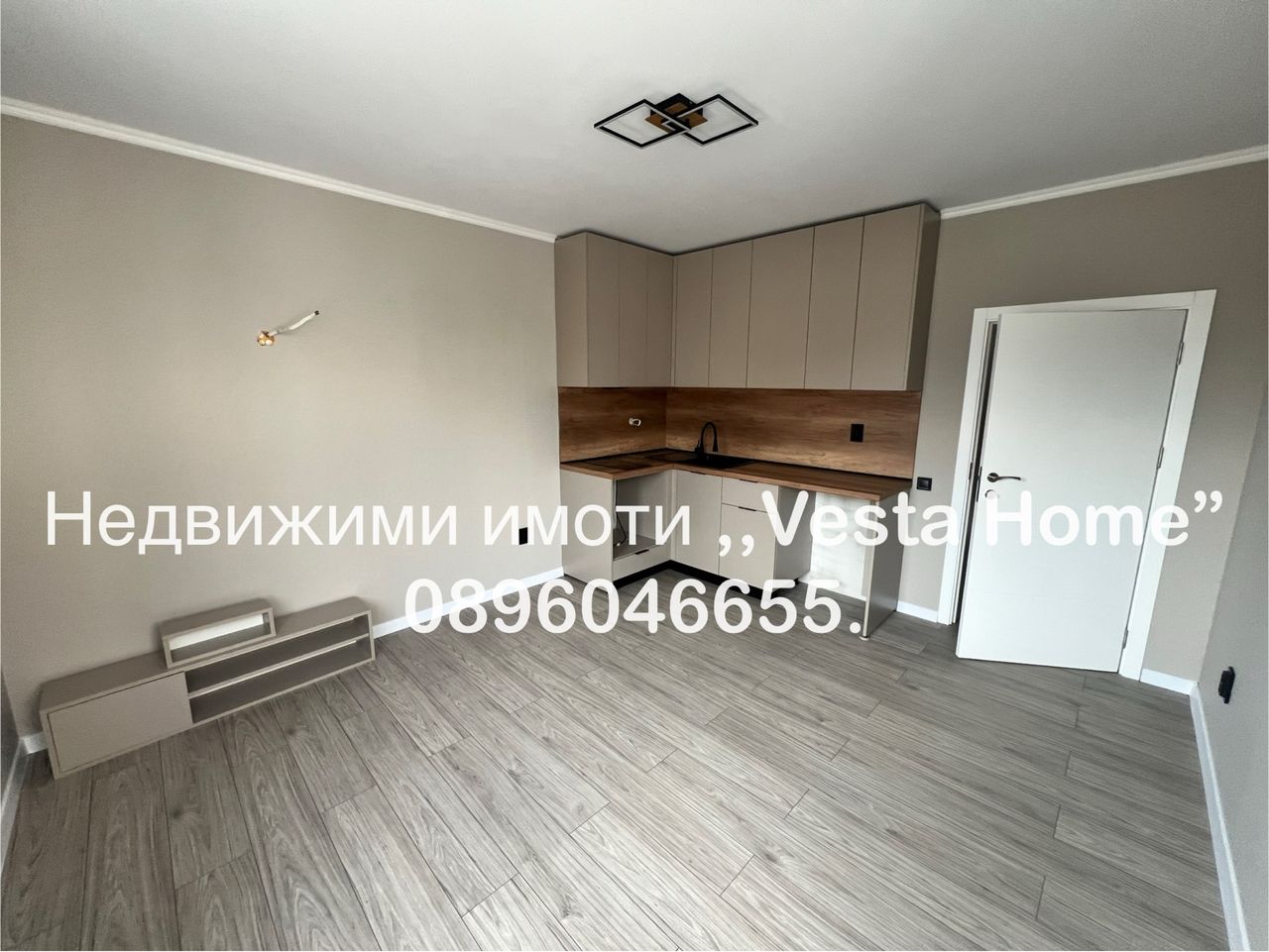 Продава се Двустаен апартамент в Казанлък - 55 кв.м за 1623 €/кв.м - Снимка #1