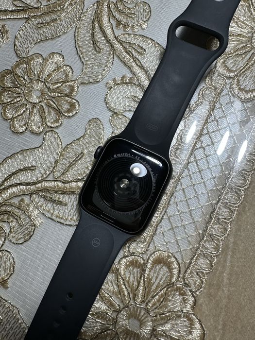 Apple watch se 44 мм