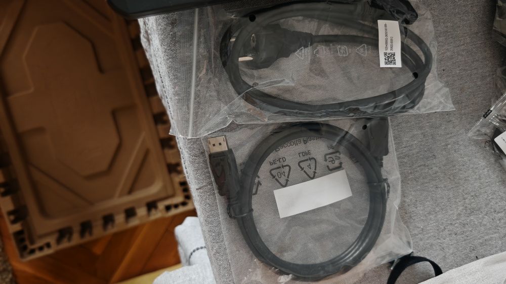 Monitor Benq Zowie XL2411P full HD 144 Hz, fără suport