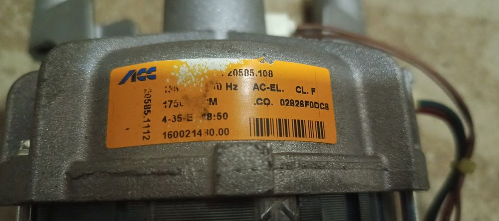 Продам рабочий мотор от стиральная машинка ARISTON Hotpoint инверторны