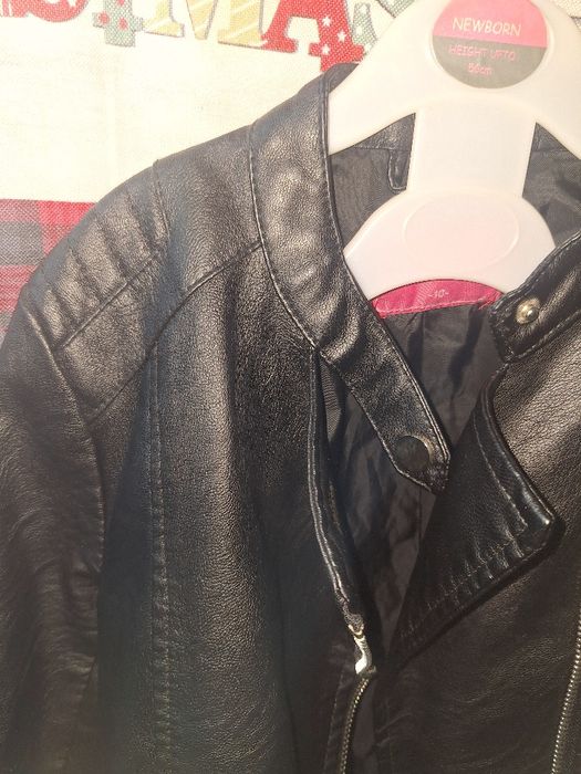 Детско кожено яке в отлично състояние