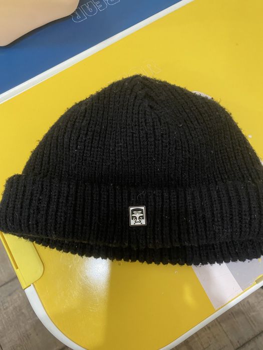 Caciula Obey pret 50