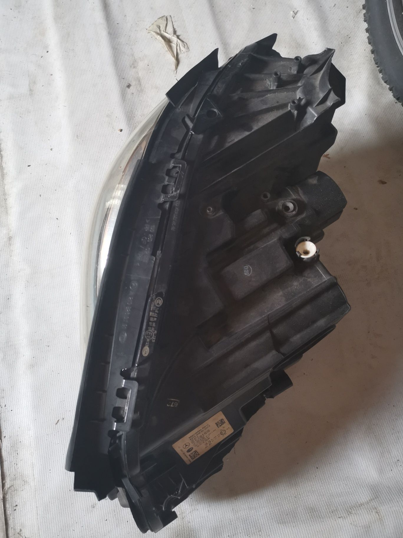 Far dreapta Mercedes  E Class, W213
