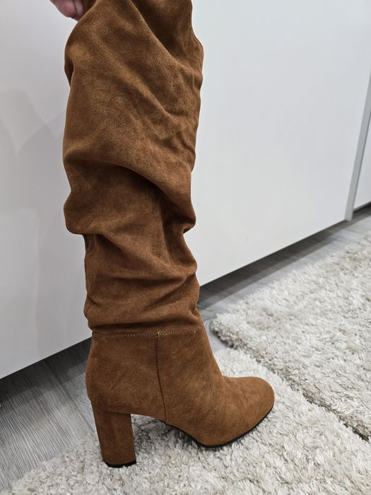 Велурени кафеви ботуши