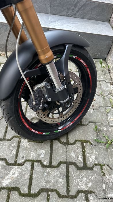 Vand/schimb Ducati monster 695 cafe racer,anul 2007.