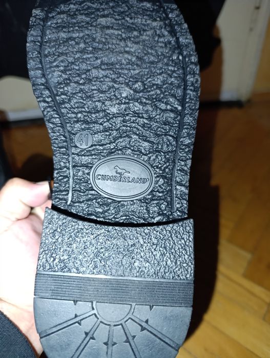 Зимни обувки (боти),нови.