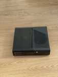 Consola XBOX 360 E ( superslim ) DEFECT, pentru PIESE!
