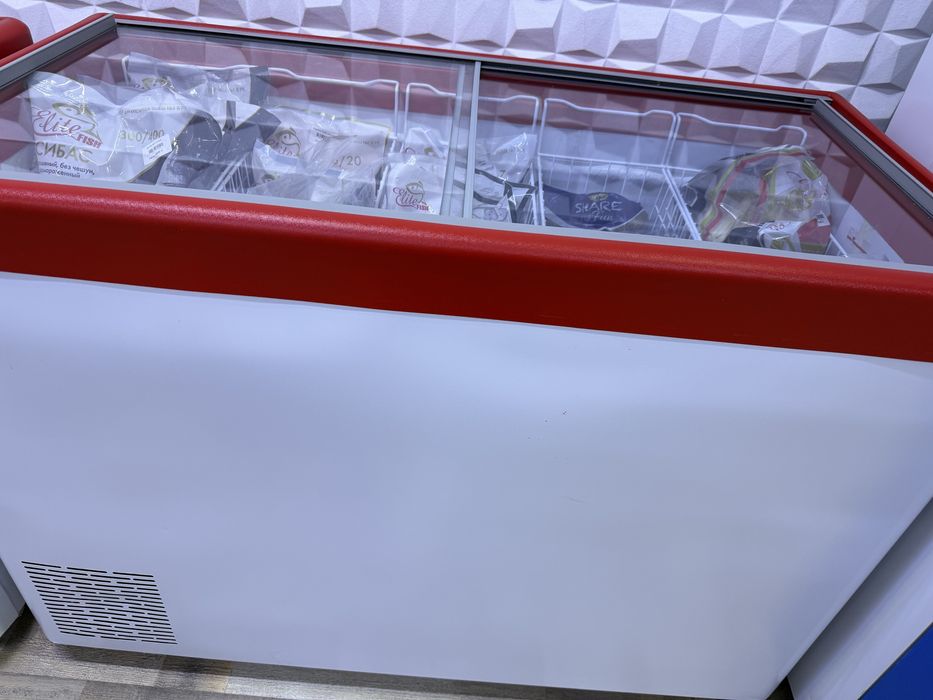 Продам два морозильника Снеж 5 сеточный,второй XINGX, 6 сеточный