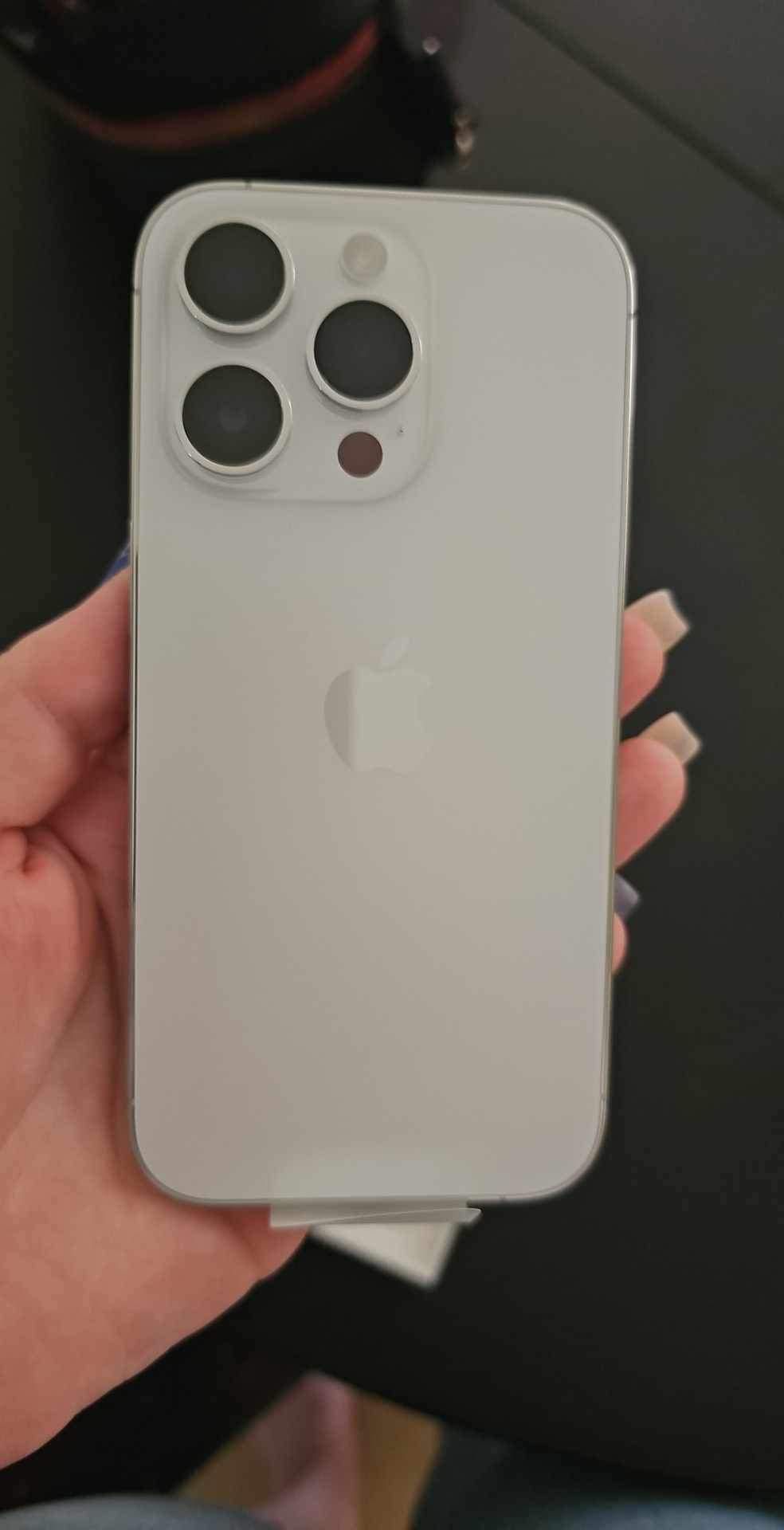 Iphone 14 pro 256 de gb nefolosit, liber de rețea