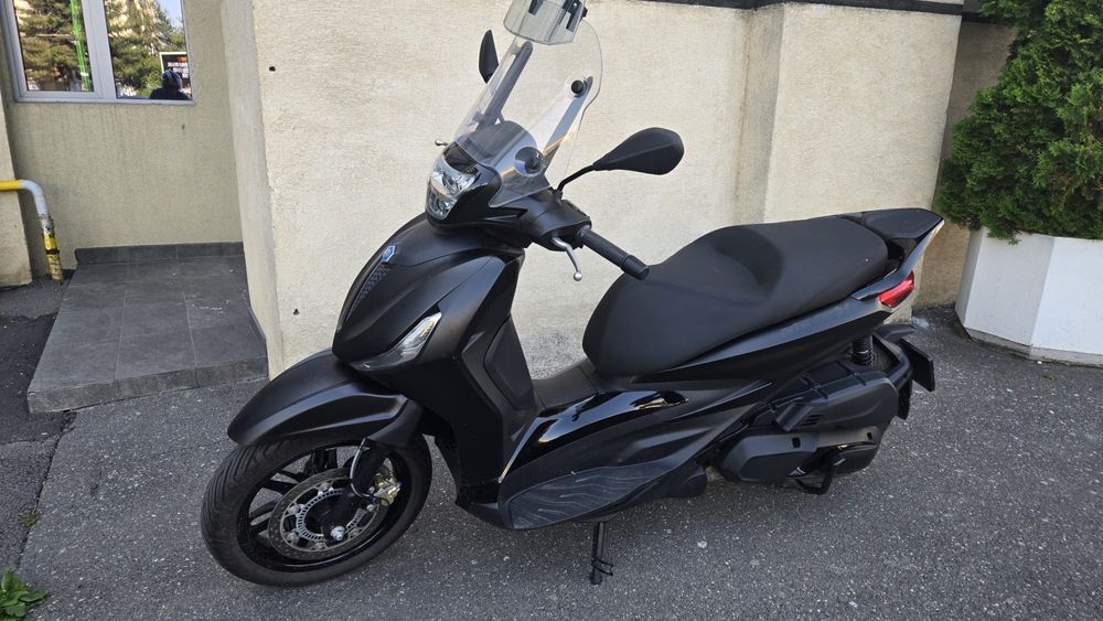 Piaggio Beverly 400 hpe, an 2024