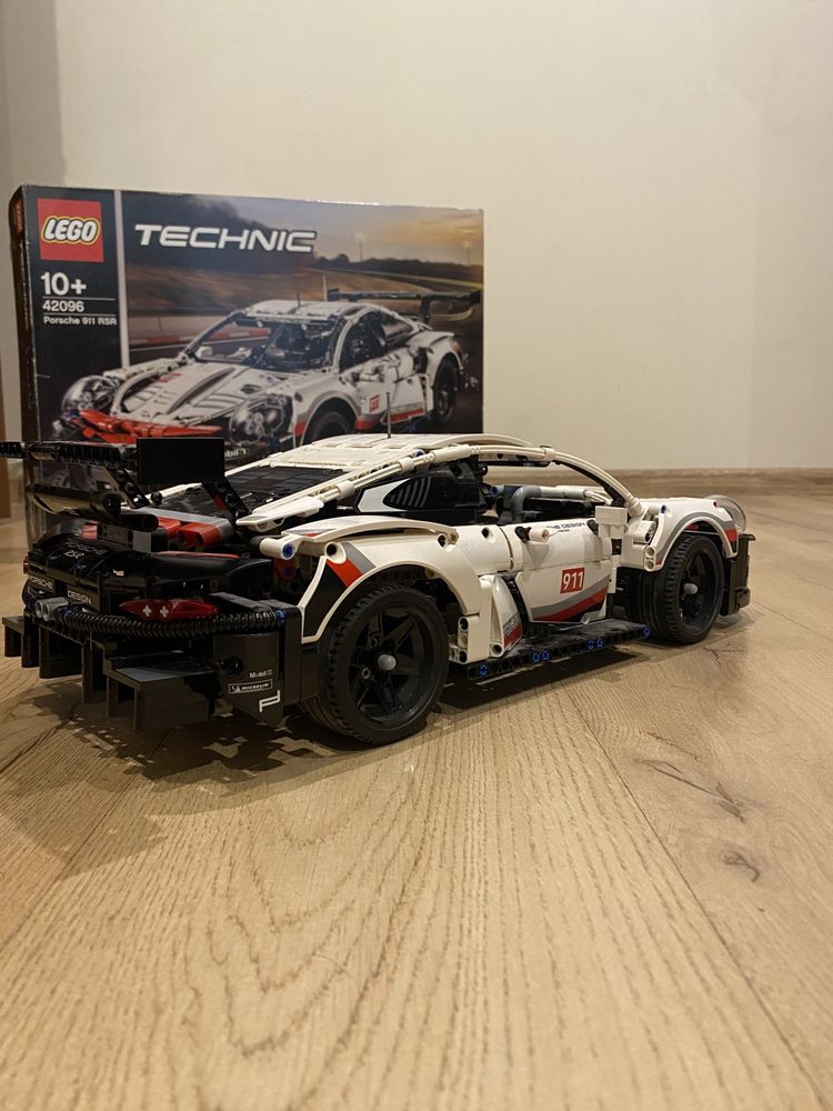 Lego Porsche 911 RSR 42096