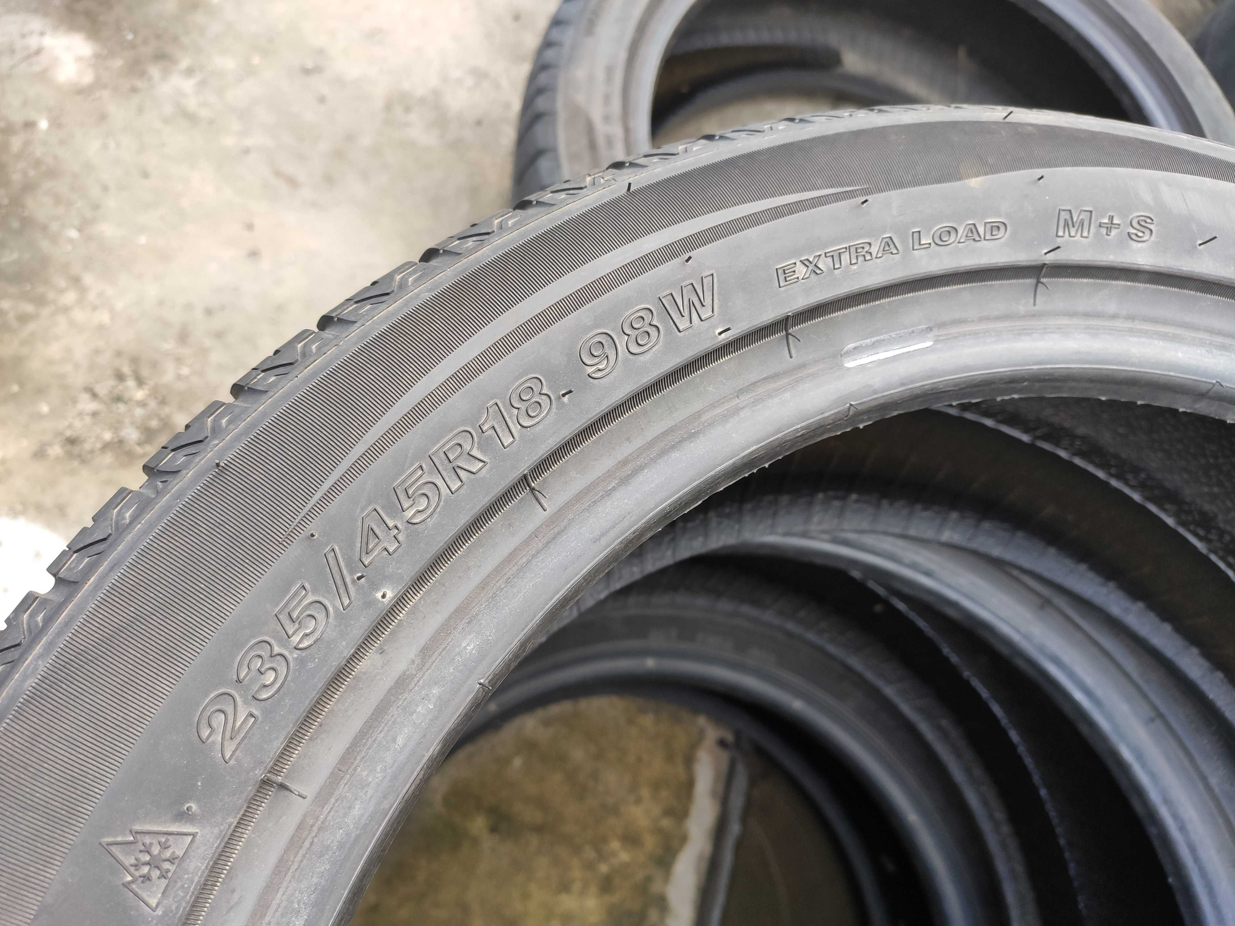 2бр Всесезонни гуми 235 45 18 - Goodride - DOT 2022