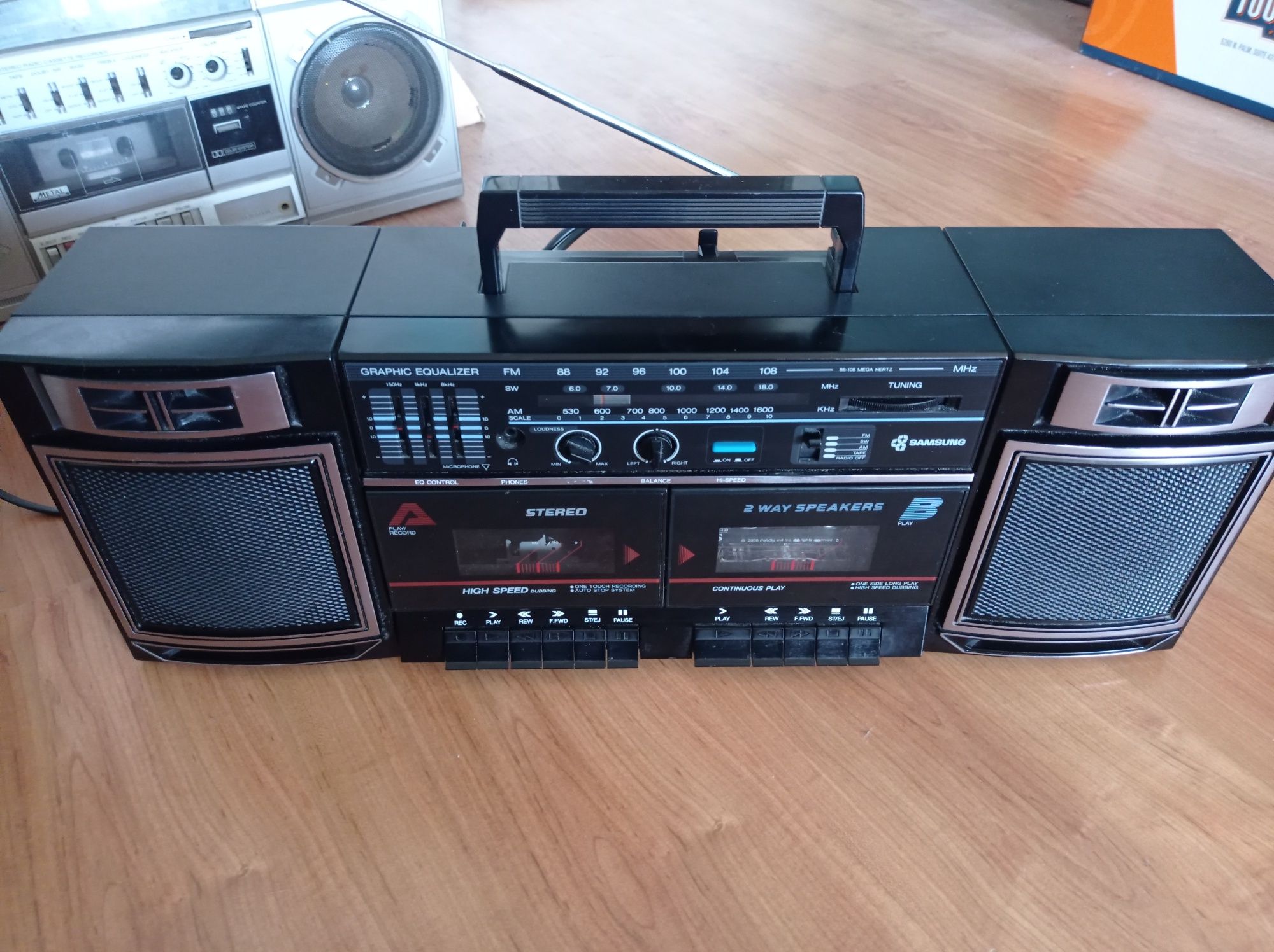 Радиокасетофон Samsung PD-49S.