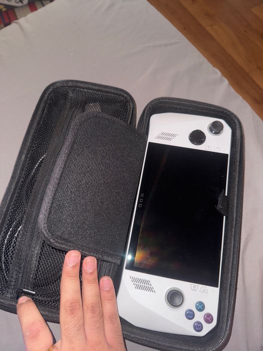 asus rog ally z1 extreme Used With no box