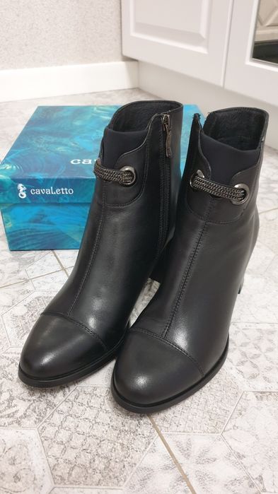 Продам демисезонные полусапожки