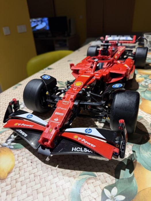 F1 Lego Ferrari bollide
