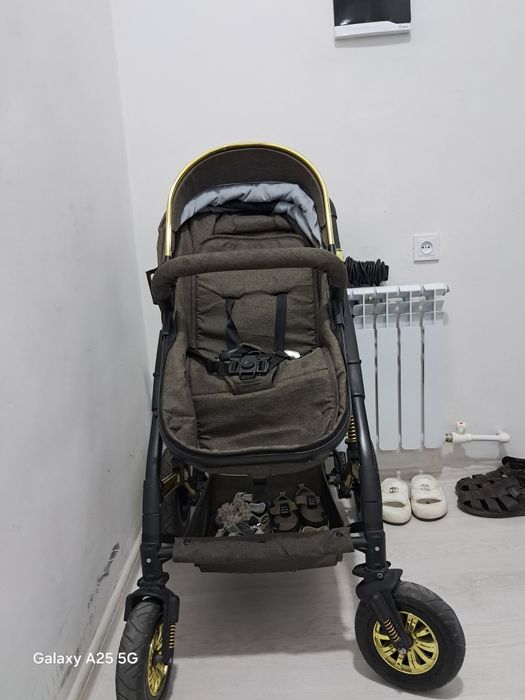 Коляска Adil сотилади. Холати янгидек