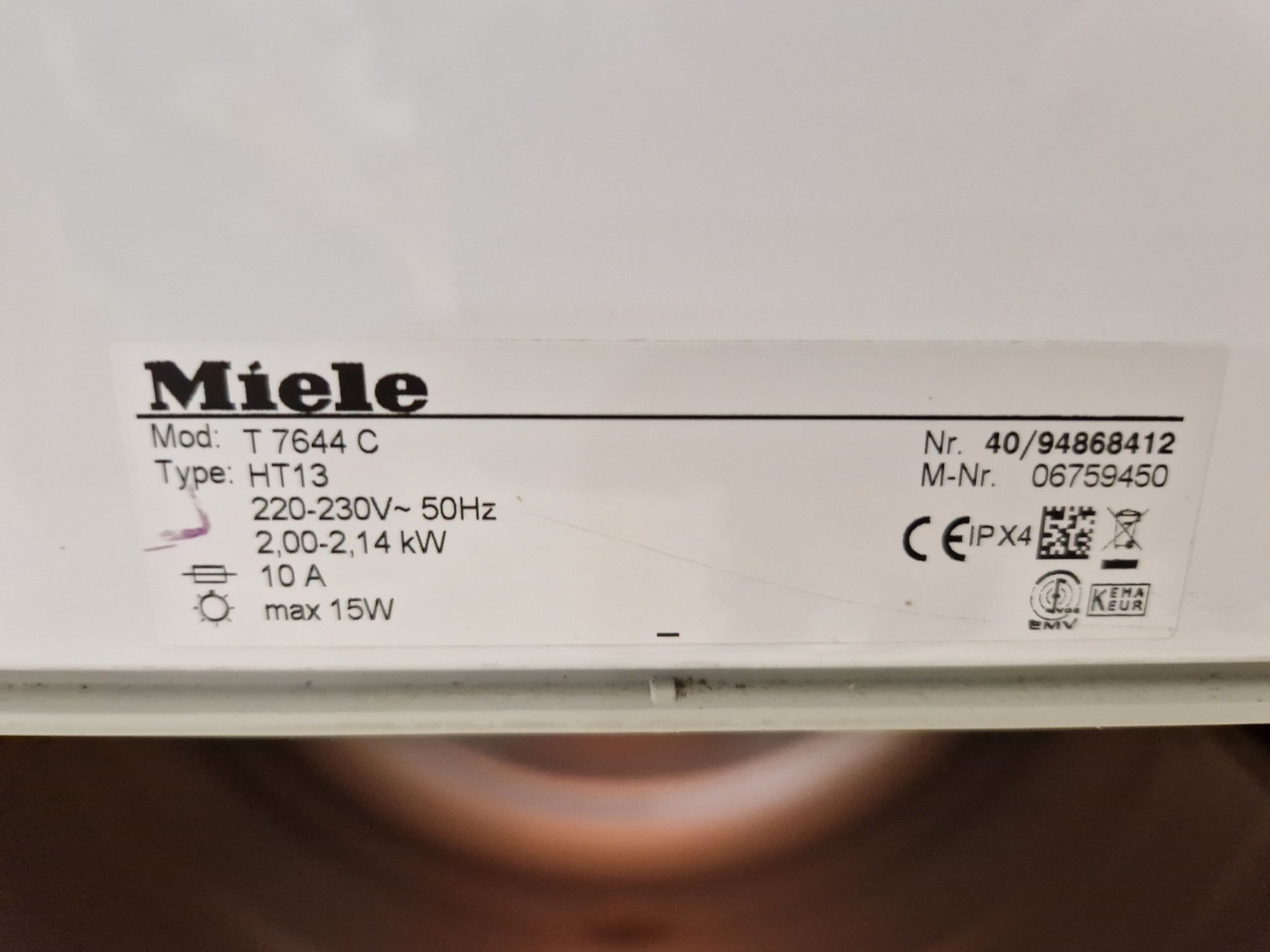 Сушилня MIELE T 7644C Пчелна пита