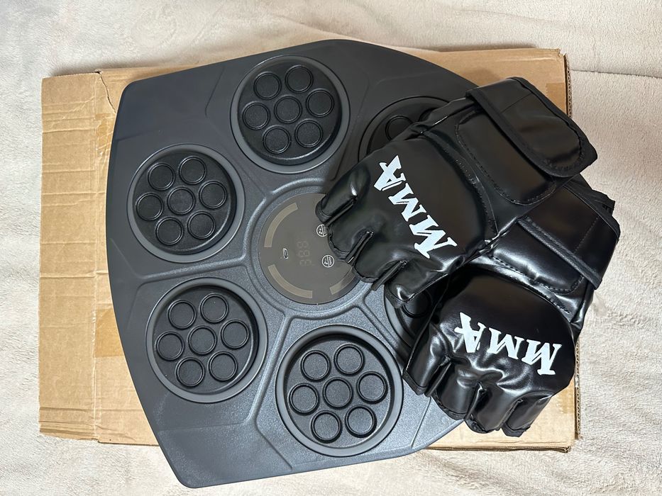 Боксова круша с музика