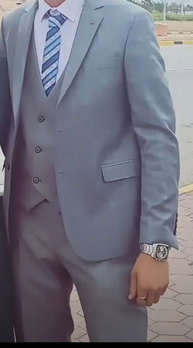 Продам новый тройка 15000 покупал дороже