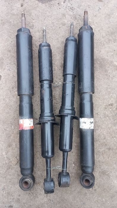 Продам амортизаторы, пружины  На Тойота Прадо.