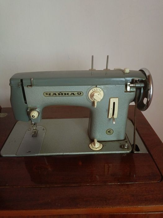 Швейная машина Чайка 2