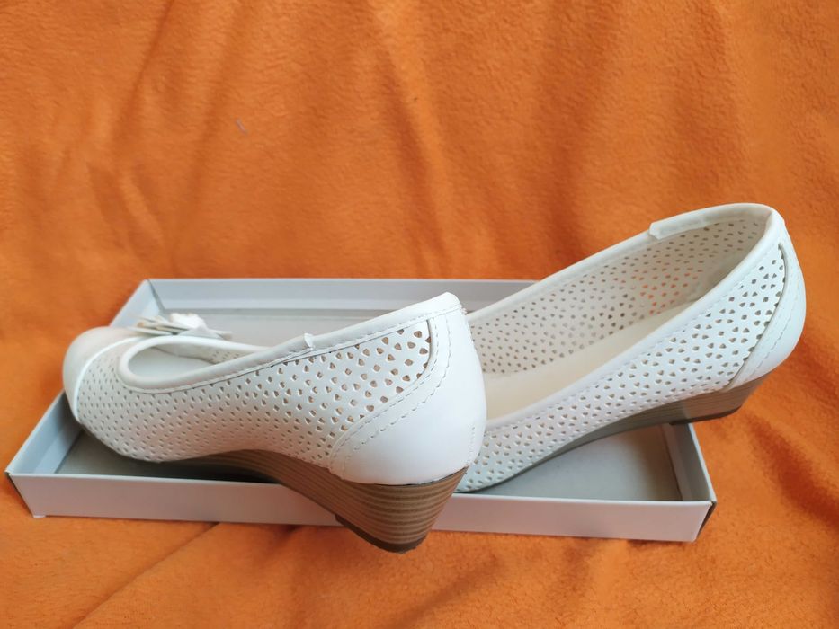 Пролетно летни обувки