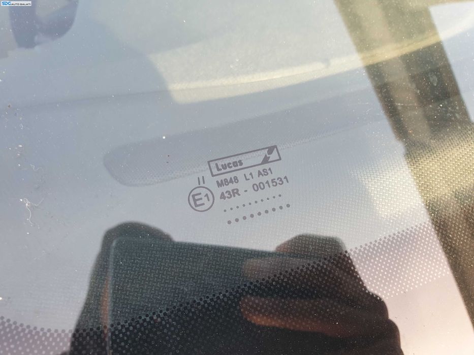 Parbriz Geam Sticla Fara Senzor Ploaie Lumini Skoda Octavia 2 2004 - 2013 [K0433]