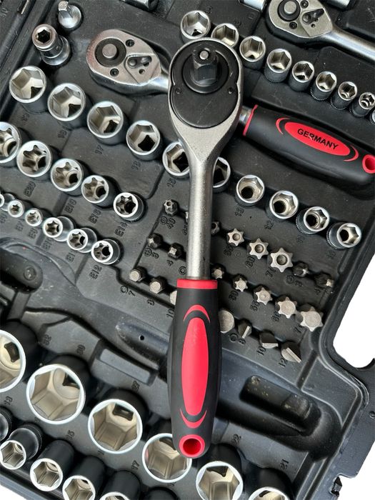 Професионален комплект инструменти за кола