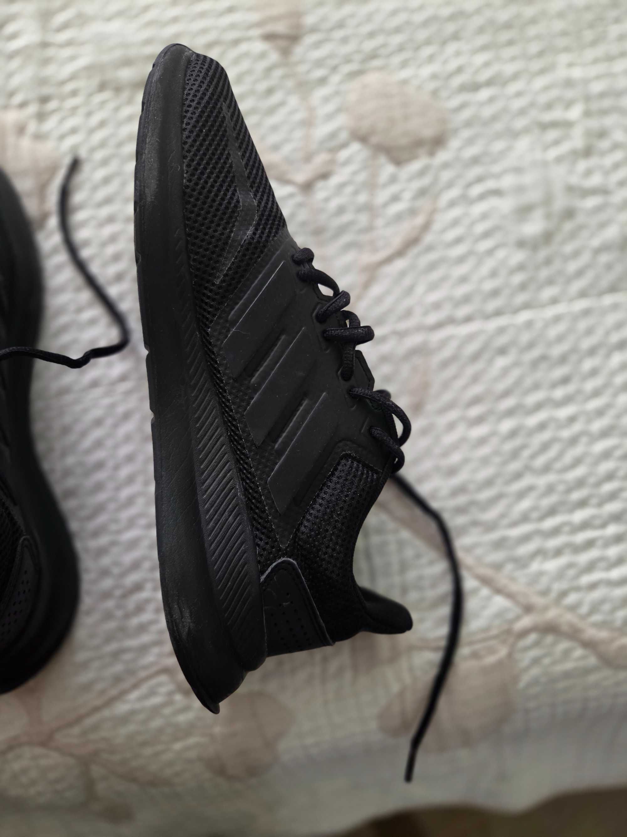 Продавам мъжки маратонки Adidas