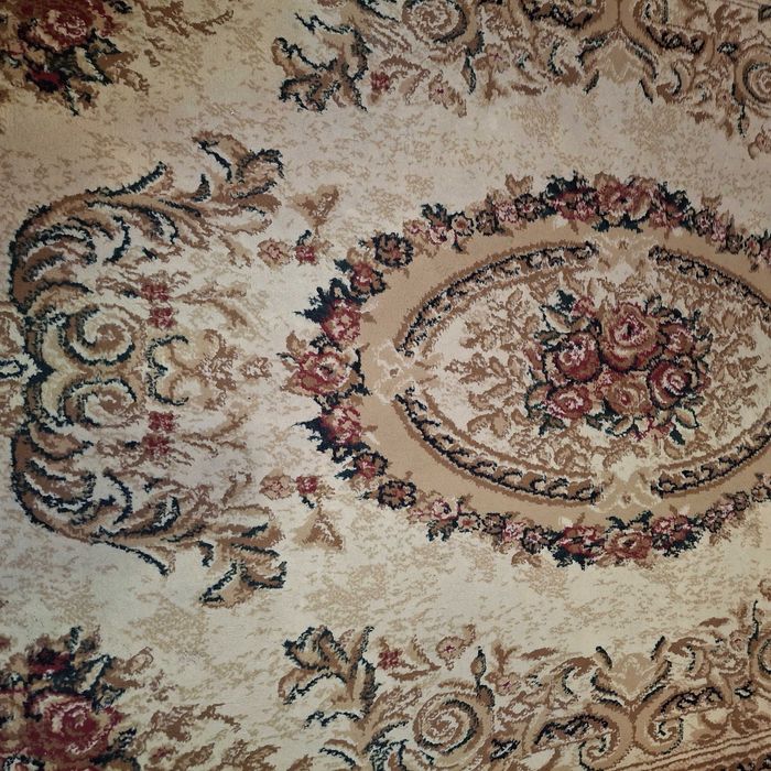 два матраса новые и ковры 2х5 и 130х2м