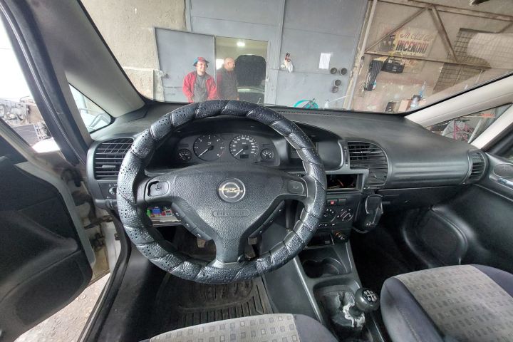 Galerie admisie 55 352 021 Opel Zafira A