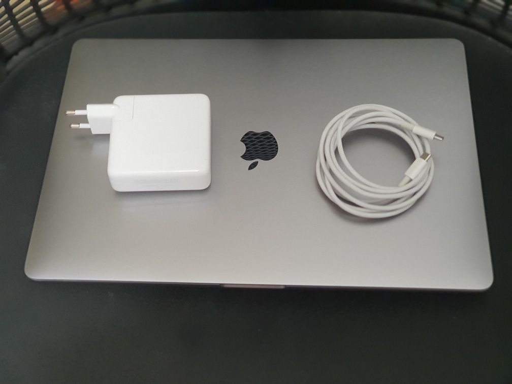 Apple Macbook Pro 2018 15 inch (A1990)
