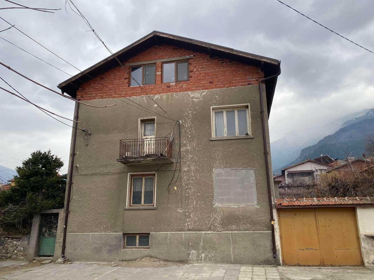 Продава се Къща в Сапарева баня - 245 кв.м за 609 €/кв.м - Снимка #1