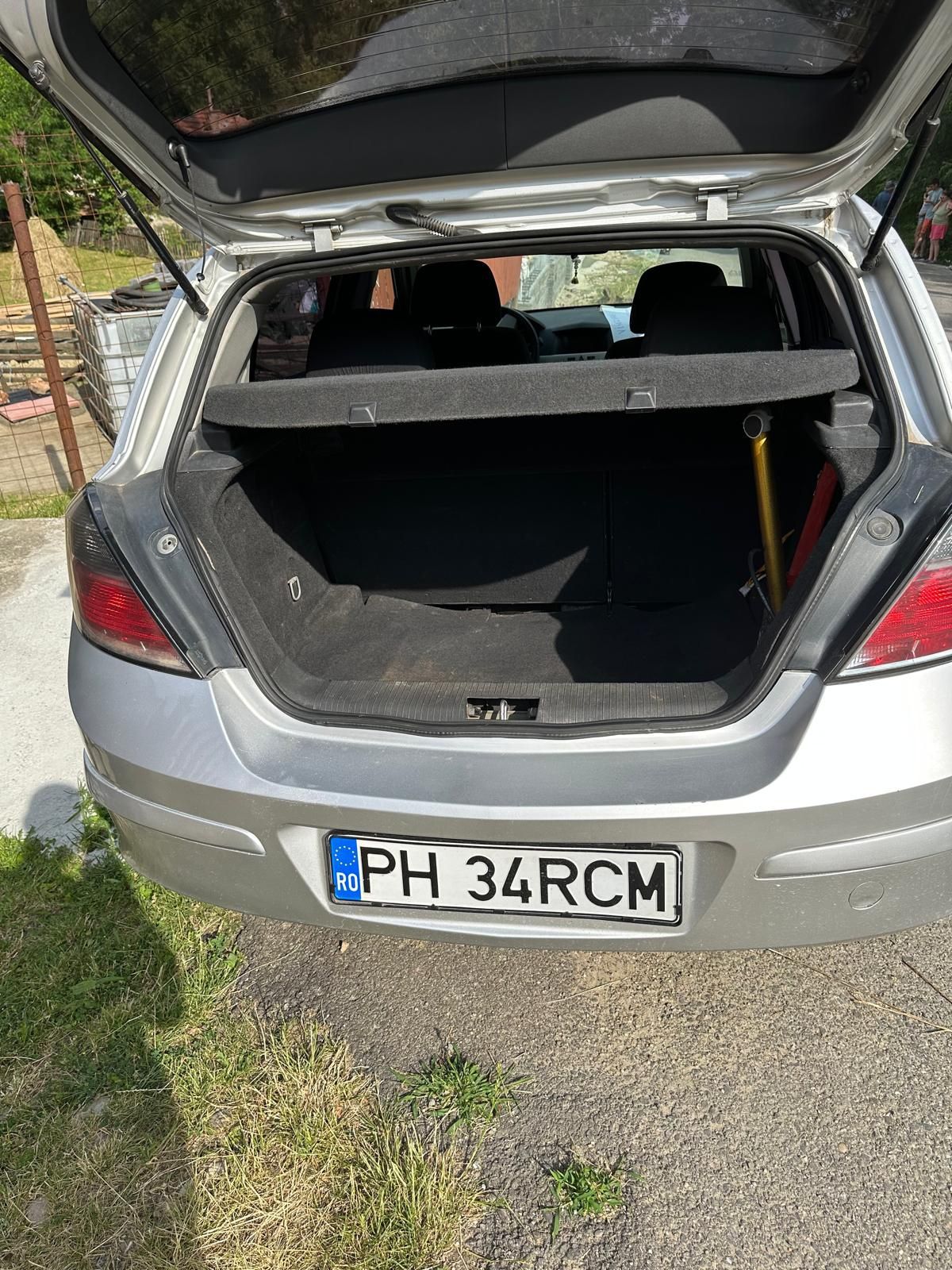 Vând Opel Astra in stare foarte buna de funcționare