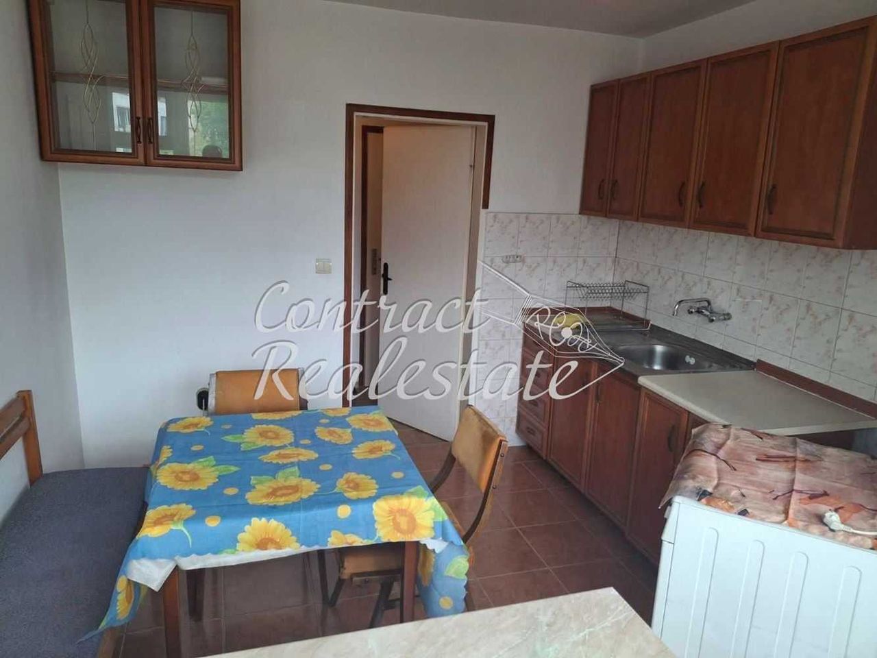 Дава се под наем Двустаен апартамент в Варна, Център - 60 кв.м за 306 € - Снимка #1