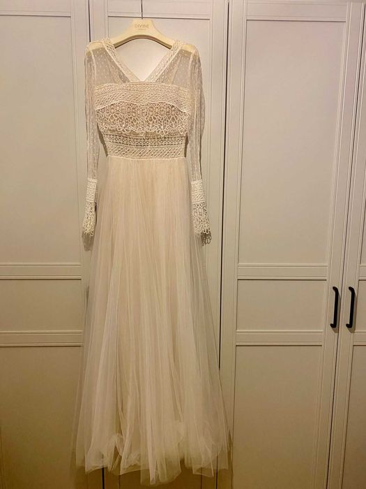 Rochie mireasa Divine Atelier matase si tulle marime 34-36 S