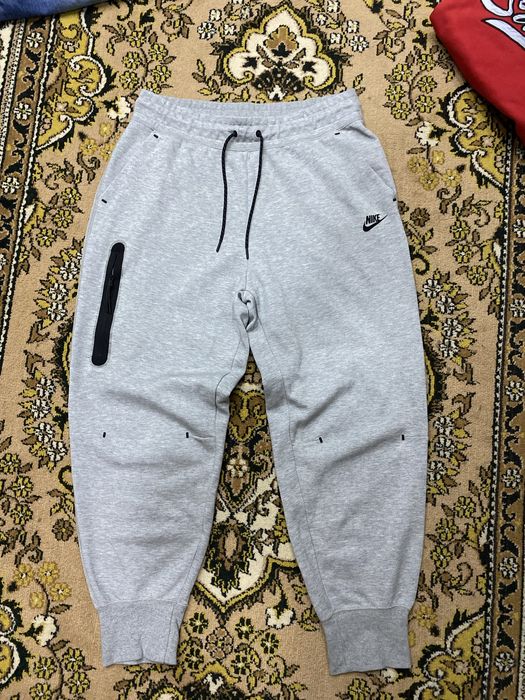 Nike Tech Fleece marimea M-L