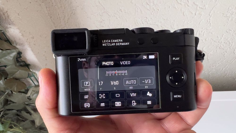 Leica D-LUX 8 Aparat Foto Compact Obiectiv Summilux 10.9–34mm F1.7-2.8