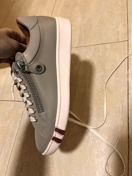 Кожени обувки BALLY adidas converse daris clavin klein emporio armani