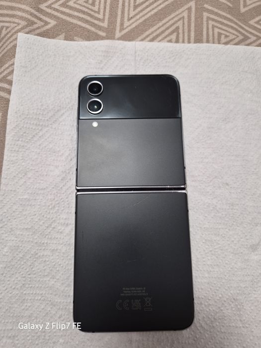 Samsung Galaxy Z Flip 4