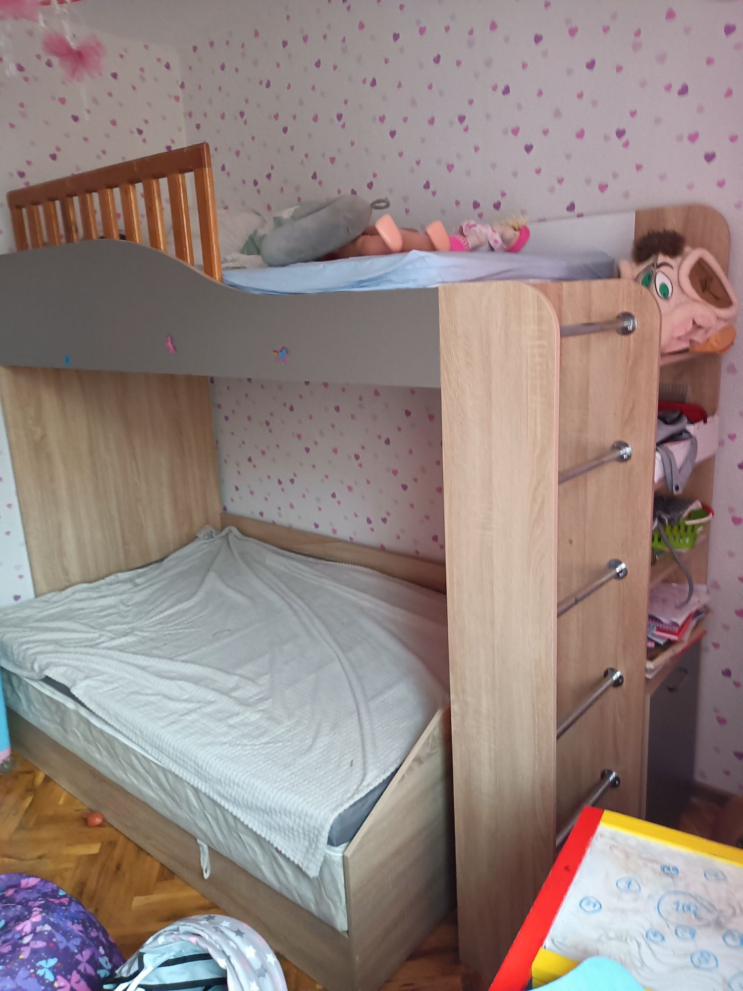 Детско двуетажно легло
