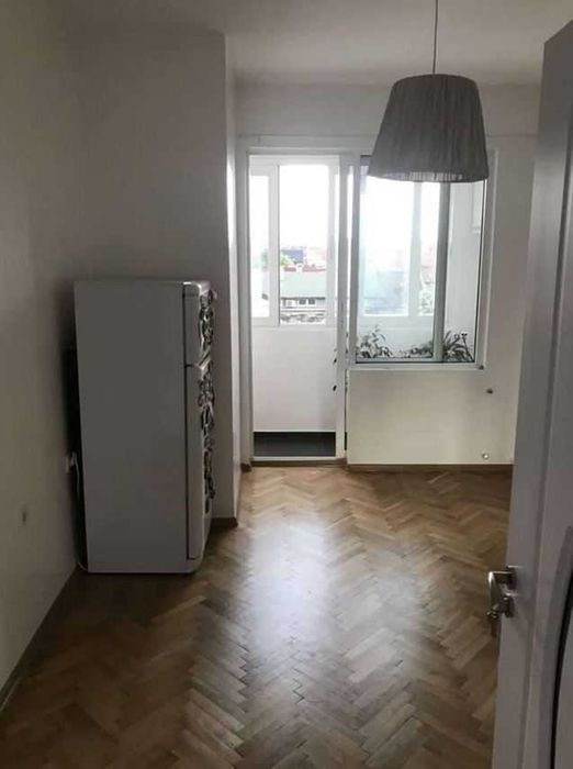 Тристаен апартамент в Център - НДК