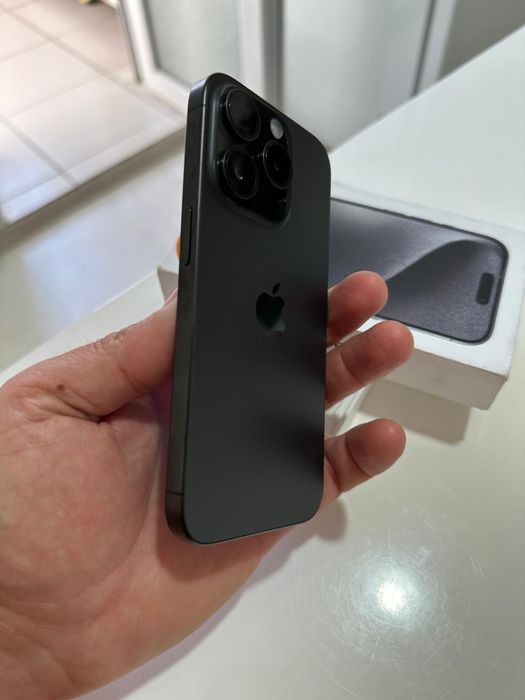 Iphone 15 PRO MAX black baterie 93%