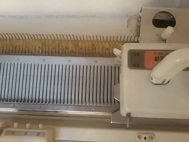 Вязальная машинка продается.Тукув машинками сотилади