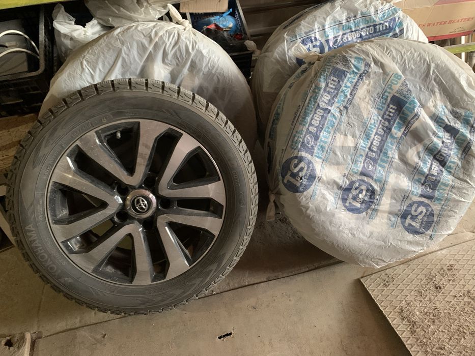 Yokohama 285/50 R20 зимние