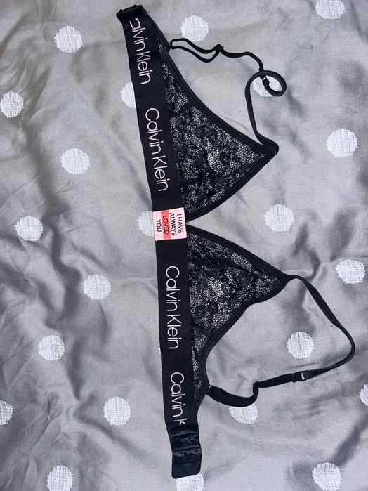 Оригинален сутиен на Calvin Klein размер С(чашка А)