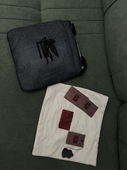 ETRO барсетка продается