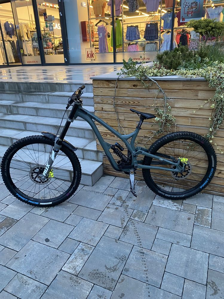 vand bicicleta full suspension downhill commencal supreme v4 2022